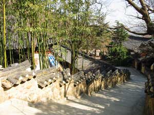 Baemosa a old temple at Busan; 梵魚寺