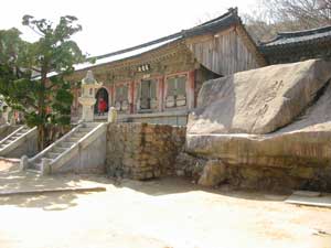 Baemosa a old temple at Busan; 梵魚寺