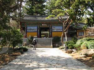 Baemosa a old temple at Busan; 梵魚寺